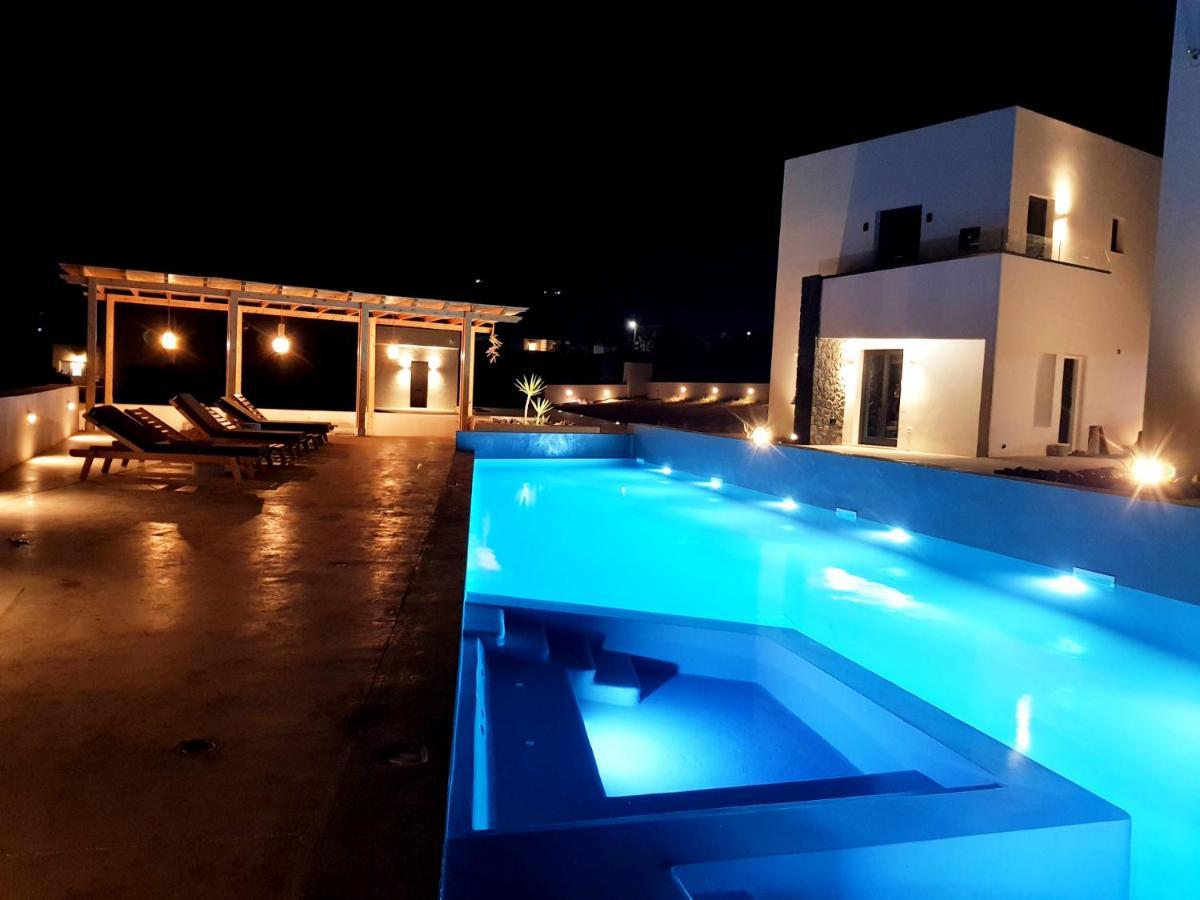 Mylithos Suites モノリソス エクステリア 写真