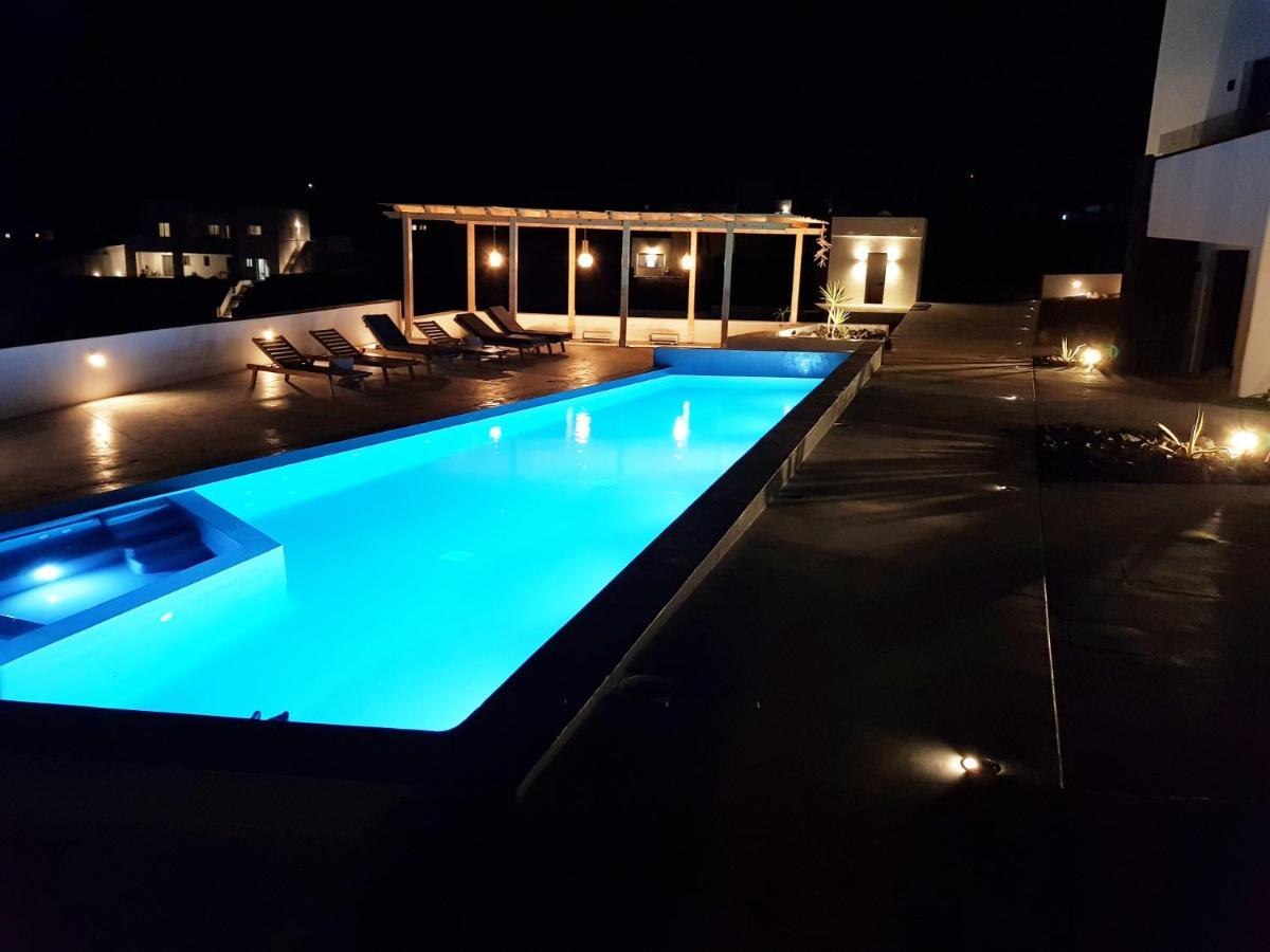 Mylithos Suites モノリソス エクステリア 写真
