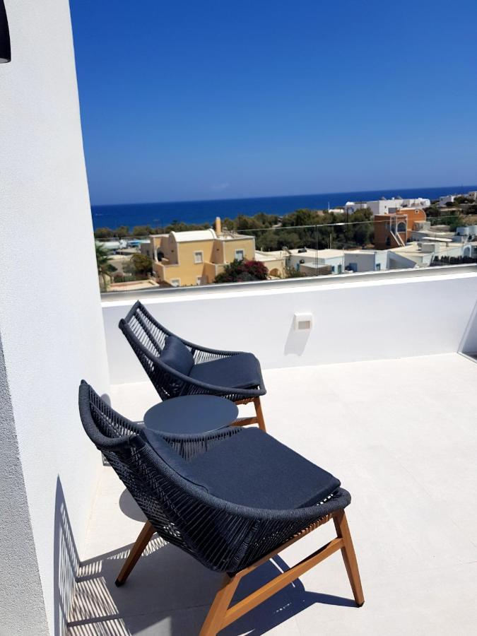 Mylithos Suites モノリソス エクステリア 写真