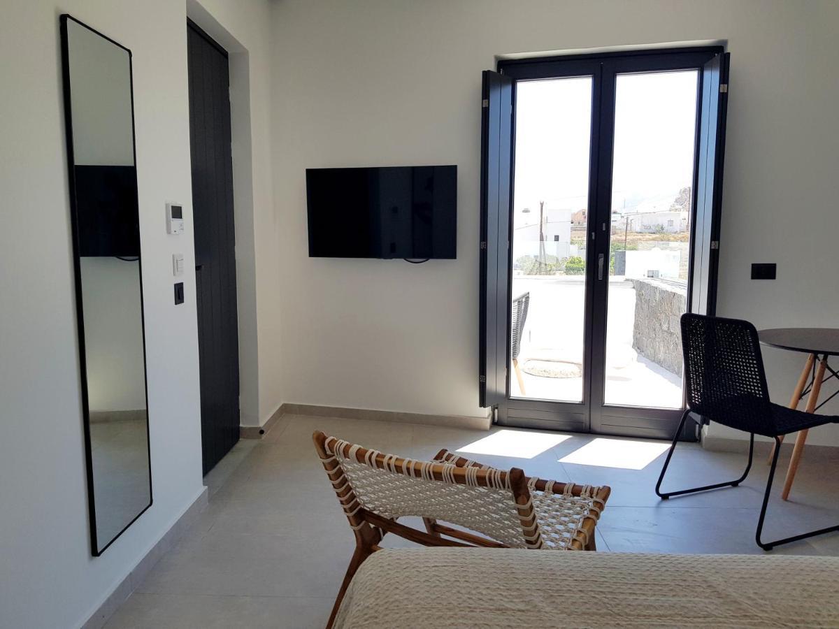 Mylithos Suites モノリソス エクステリア 写真