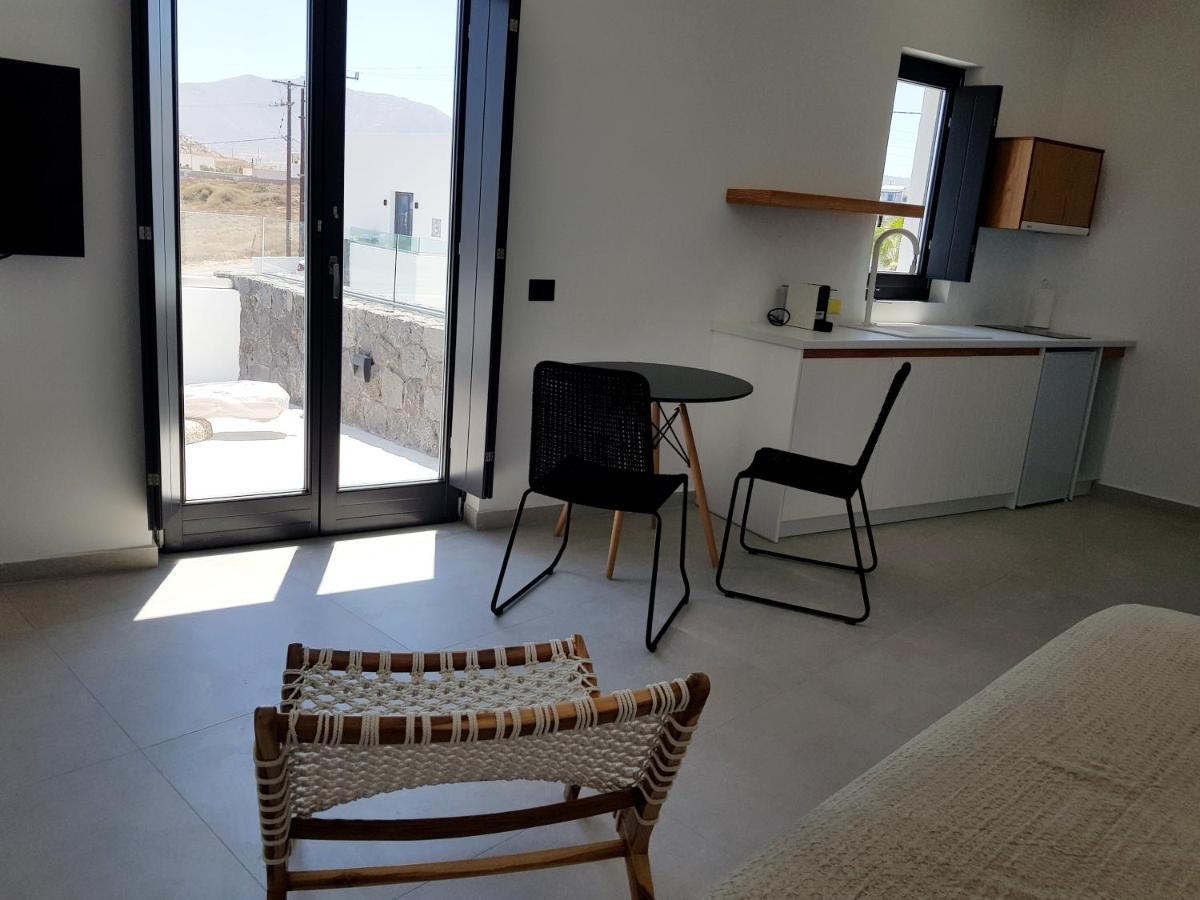 Mylithos Suites モノリソス エクステリア 写真