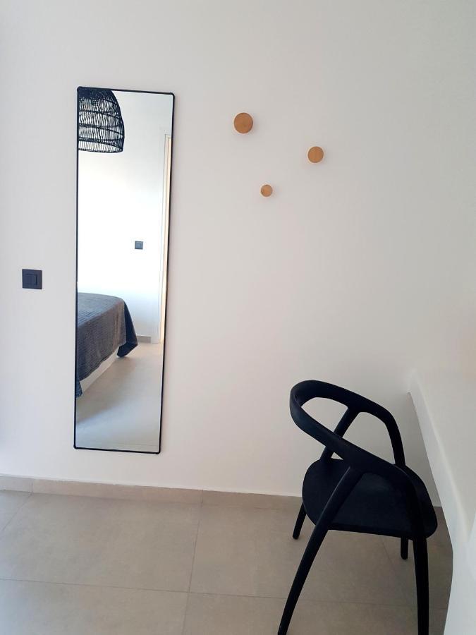 Mylithos Suites モノリソス エクステリア 写真