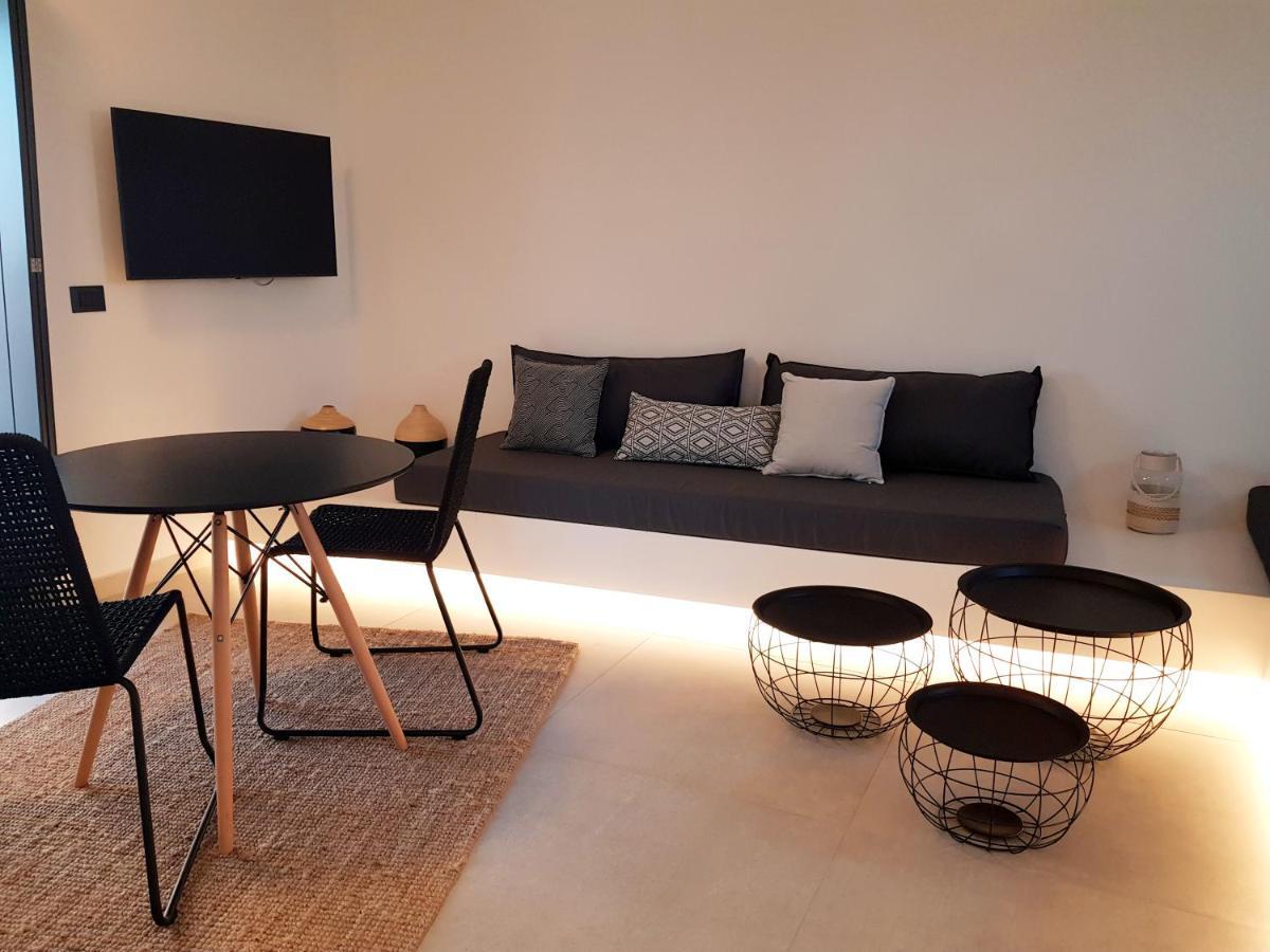 Mylithos Suites モノリソス エクステリア 写真