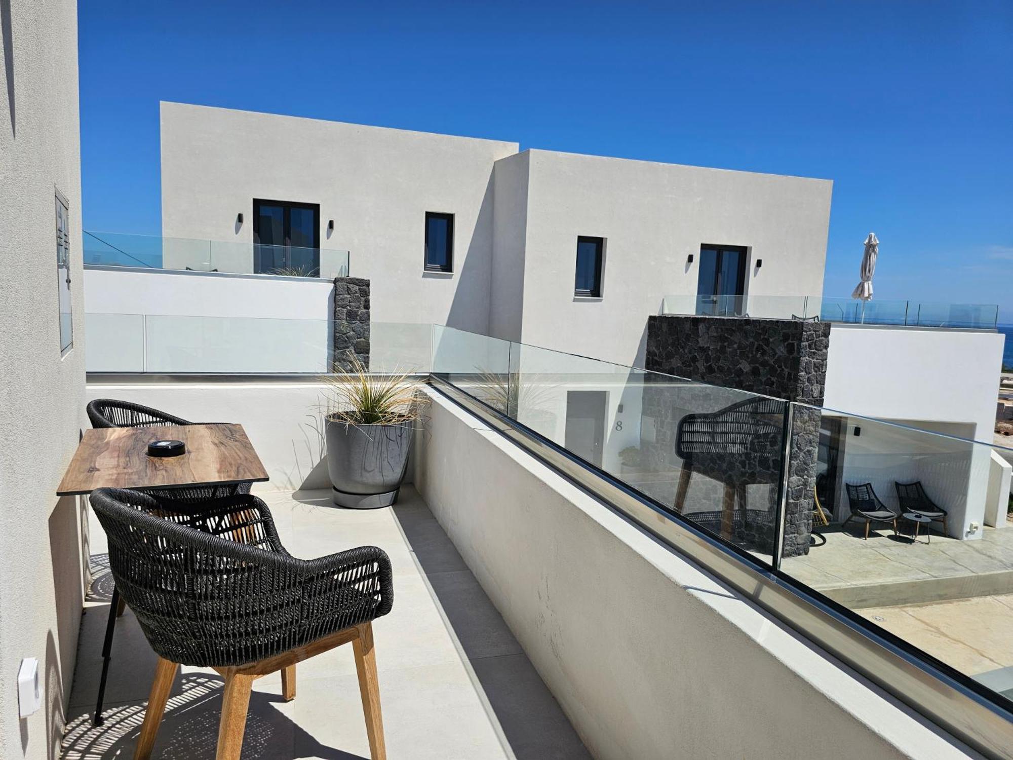 Mylithos Suites モノリソス エクステリア 写真