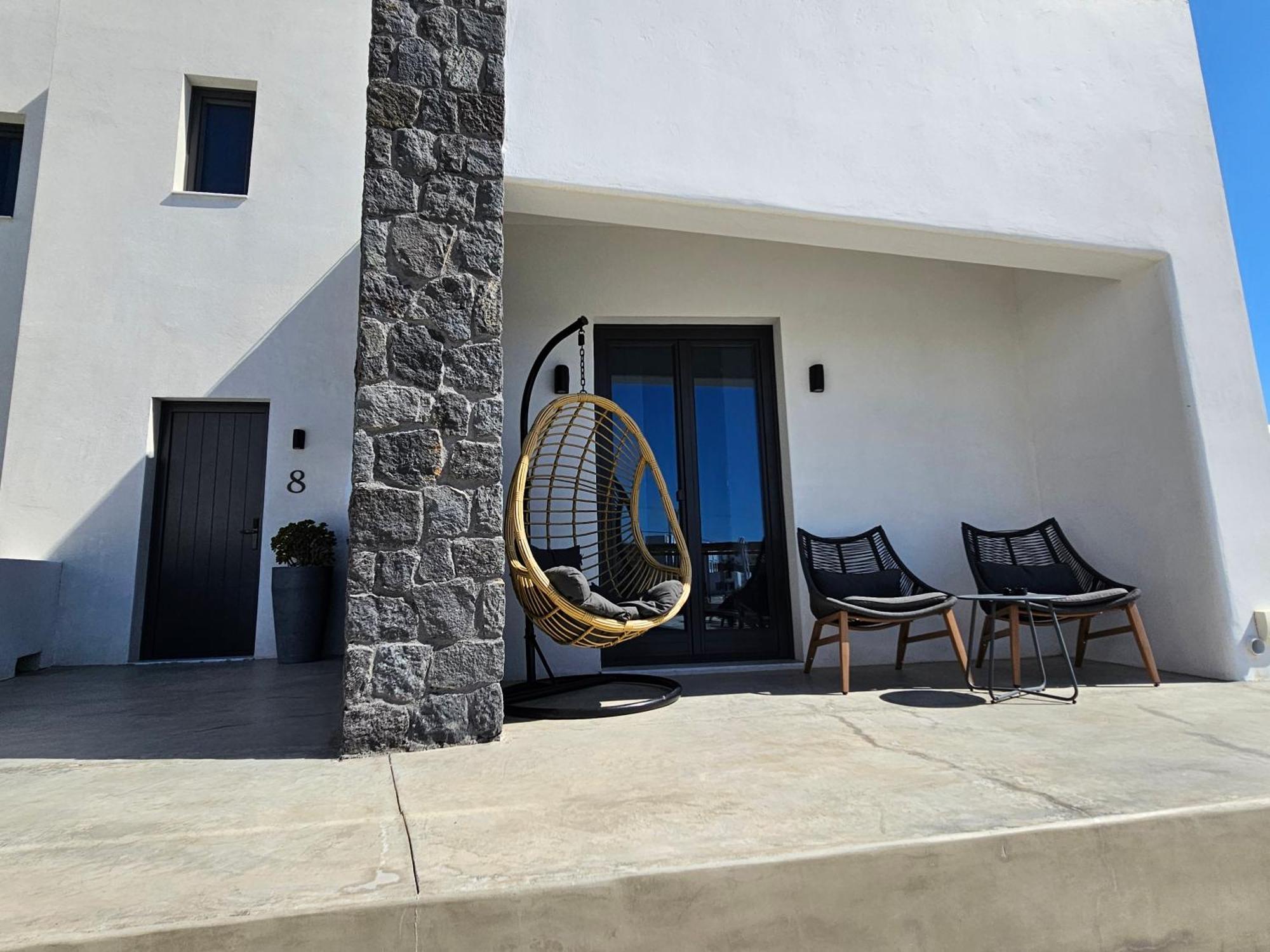 Mylithos Suites モノリソス エクステリア 写真