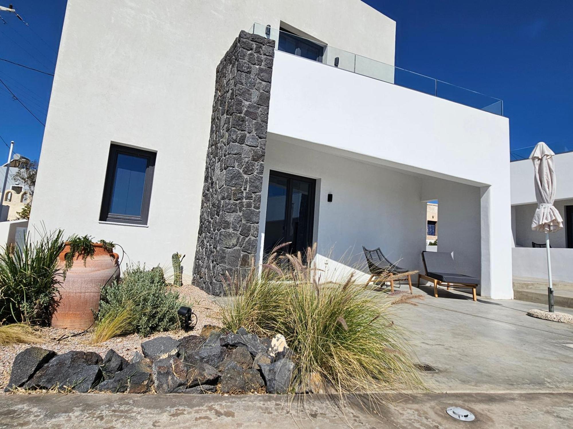 Mylithos Suites モノリソス エクステリア 写真