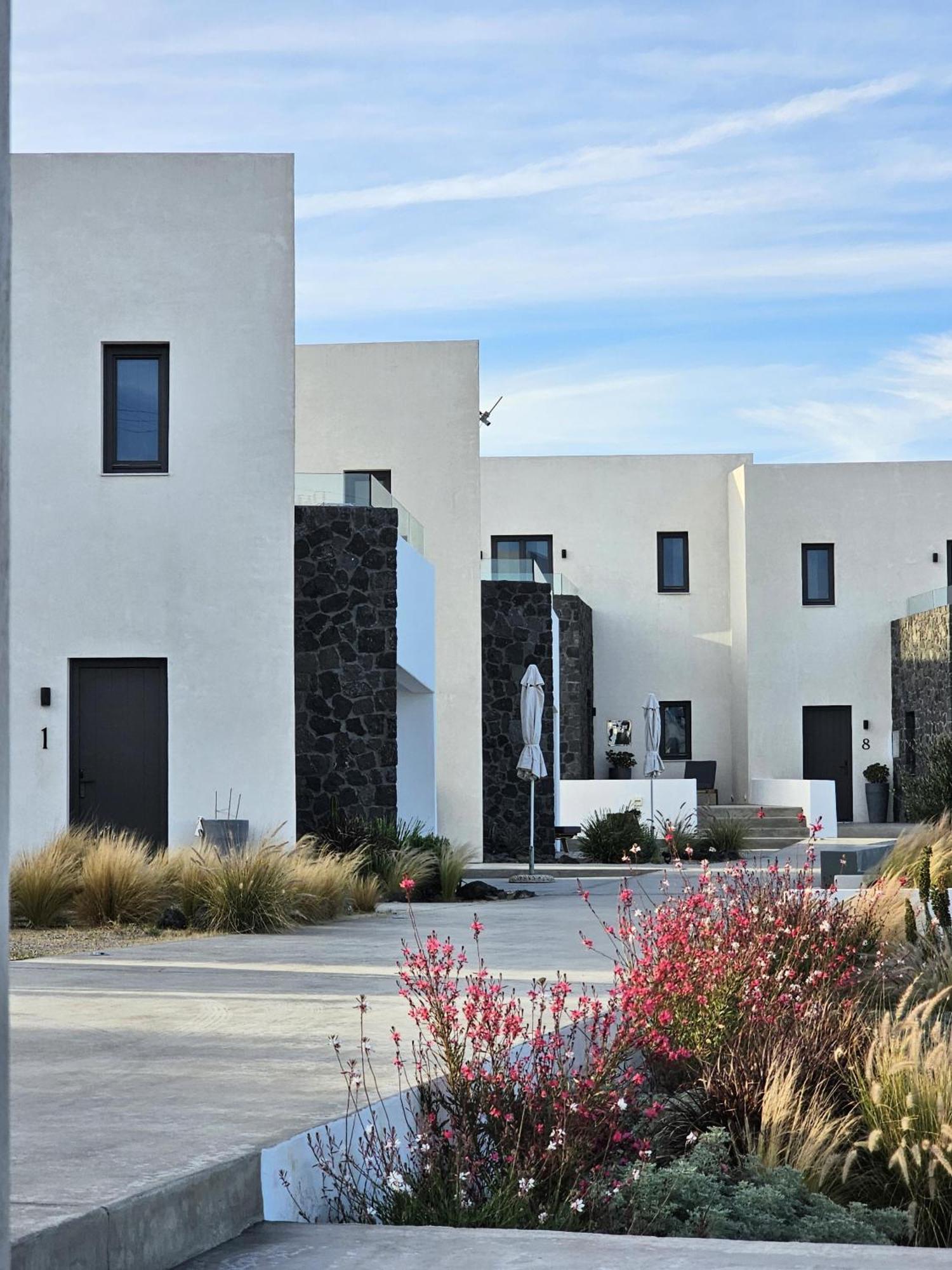 Mylithos Suites モノリソス エクステリア 写真